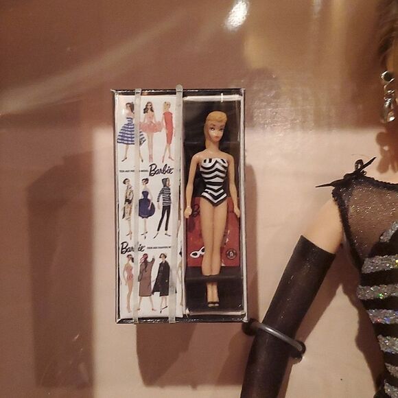 BARBIE 40TH ANNIVERSARY! GREAT COND! - Picture 4 of 11